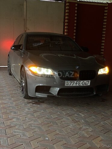 BMW 528 2013, 275,000 km - 2.0 l - Qəbələ
