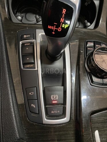 BMW 528 2013, 275,000 km - 2.0 l - Qəbələ