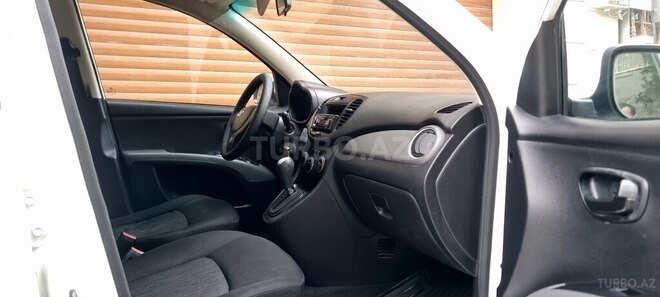 Hyundai i10-13