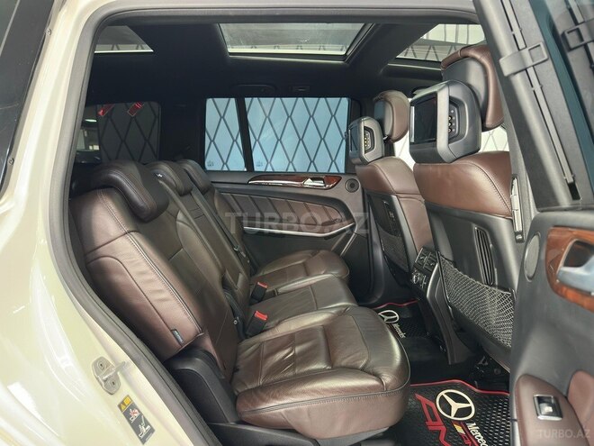 Mercedes GL 500 4MATIC-12