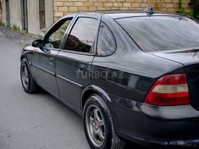 Opel Vectra 1996, 336,843 km - 1.8 l - Zaqatala
