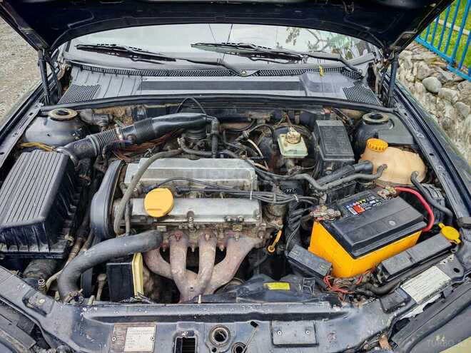 Opel Vectra 1996, 336,843 km - 1.8 l - Zaqatala