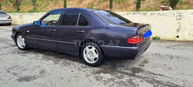 Mercedes E 230 1995, 324,500 km - 2.3 l - Bakı