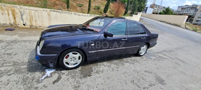 Mercedes E 230 1995, 324,500 km - 2.3 l - Bakı