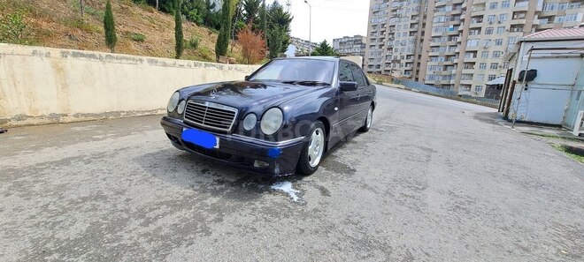 Mercedes E 230 1995, 324,500 km - 2.3 l - Bakı