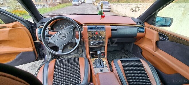 Mercedes E 230 1995, 324,500 km - 2.3 l - Bakı