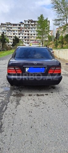 Mercedes E 230 1995, 324,500 km - 2.3 l - Bakı