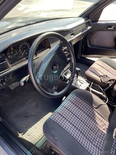 Mercedes 190 1991, 270,000 km - 2.0 л - Bakı