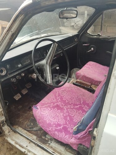 GAZ 24 1984, 72,000 km - 2.4 l - Lerik