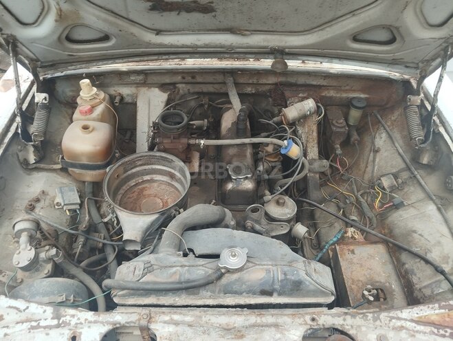 GAZ 24 1984, 72,000 km - 2.4 l - Lerik