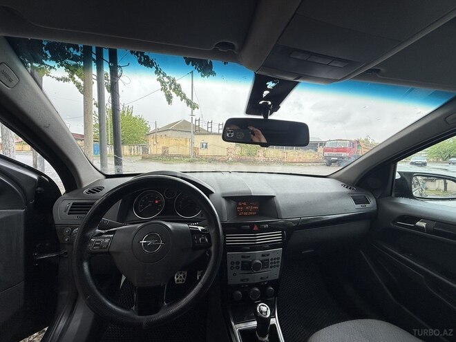 Opel Astra 2010, 354,000 km - 1.4 л - Ağcabədi