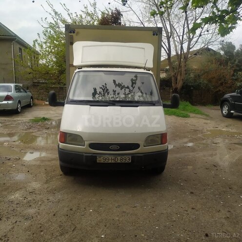 Ford Transit-1