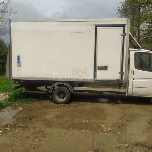 Ford Transit-7