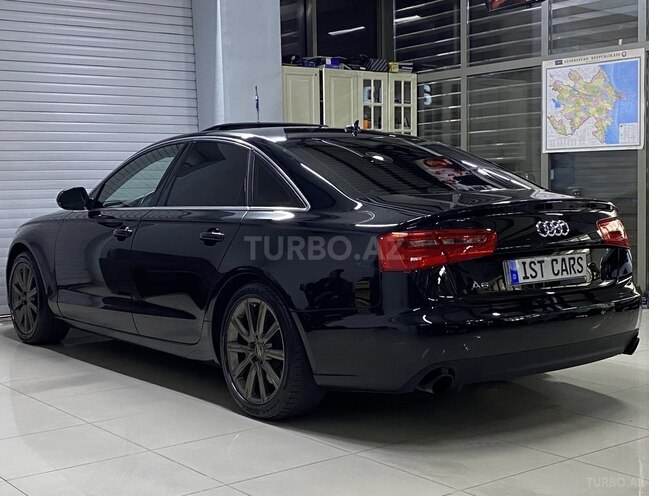 Audi A6-10
