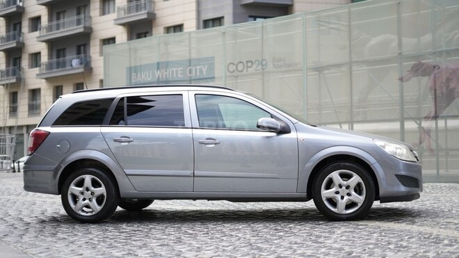 Opel Astra 2007, 190,000 km - 1.4 l - Bakı