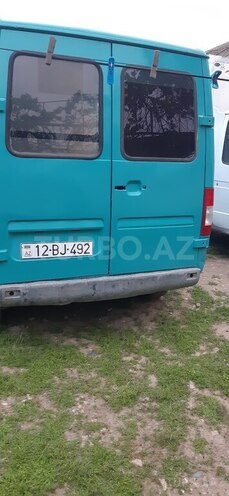 Mercedes 208 D 1995, 645,000 km - 2.3 l - Biləsuvar