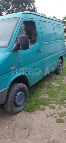 Mercedes 208 D 1995, 645,000 km - 2.3 l - Biləsuvar