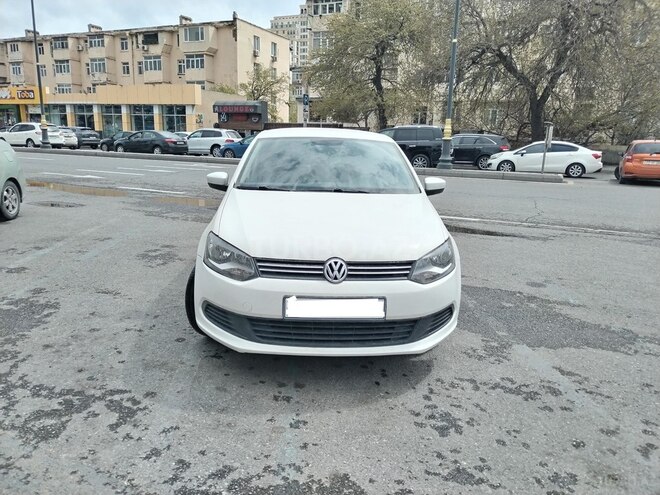 Volkswagen Polo 2013, 213,500 km - 1.6 l - Bakı