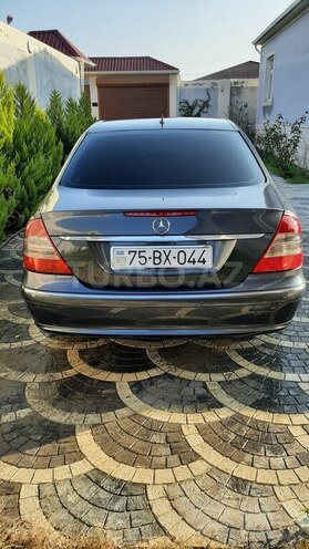 Mercedes E 200 2009, 235,000 km - 1.8 l - Bakı