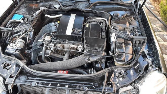 Mercedes E 200 2009, 235,000 km - 1.8 l - Bakı