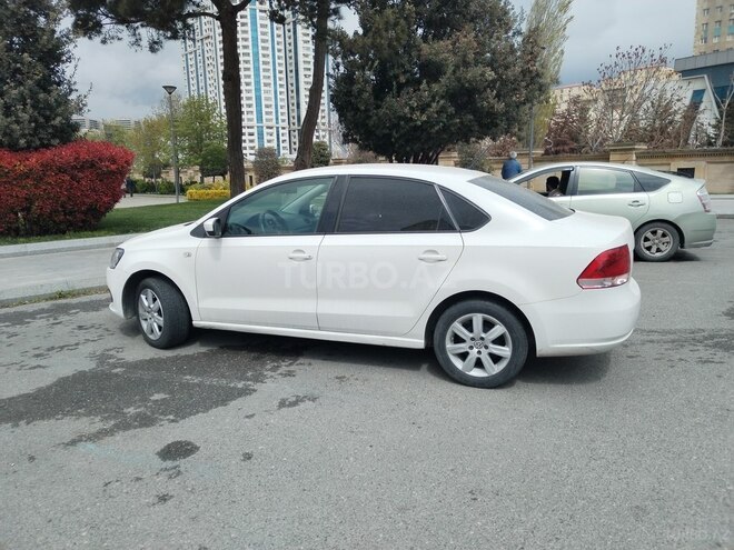 Volkswagen Polo 2013, 213,500 km - 1.6 l - Bakı