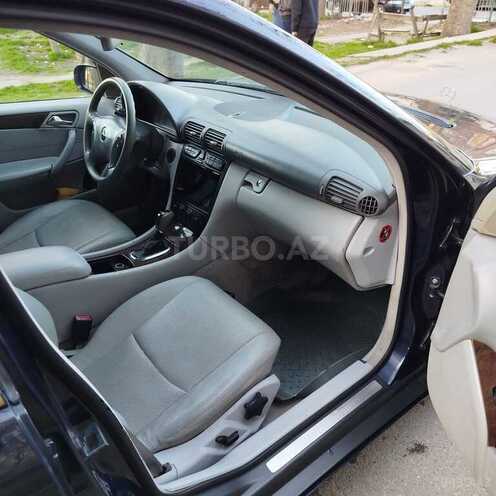 Mercedes C 240 2001, 320,000 km - 2.6 l - Bakı
