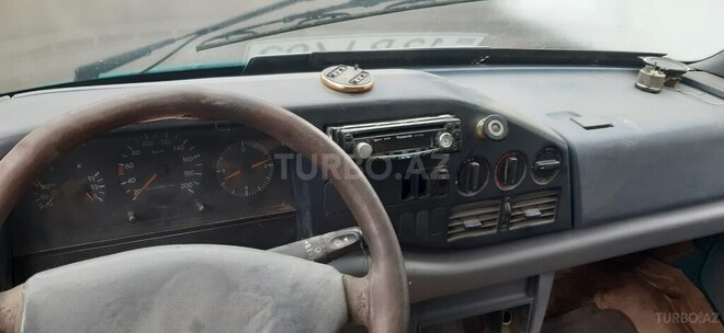 Mercedes 208 D 1995, 645,000 km - 2.3 l - Biləsuvar