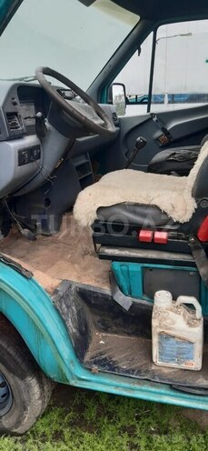 Mercedes 208 D 1995, 645,000 km - 2.3 l - Biləsuvar