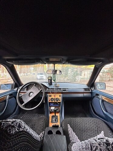 Mercedes E 230 1992, 235,000 km - 2.3 l - Bakı