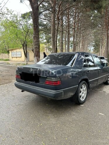Mercedes E 230 1992, 235,000 km - 2.3 l - Bakı