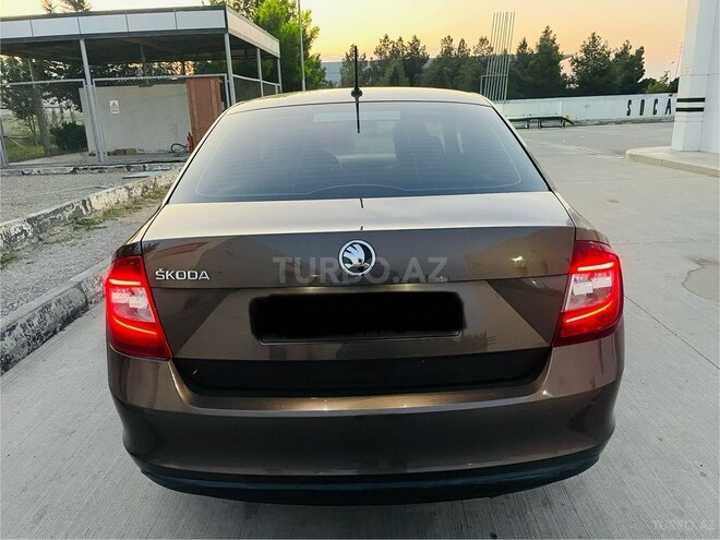 Skoda Rapid 2018, 180,000 km - 1.6 l - Bakı