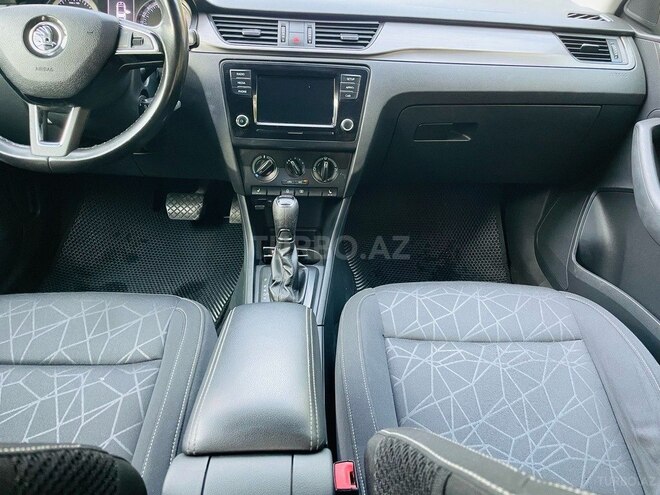 Skoda Rapid 2018, 180,000 km - 1.6 l - Bakı