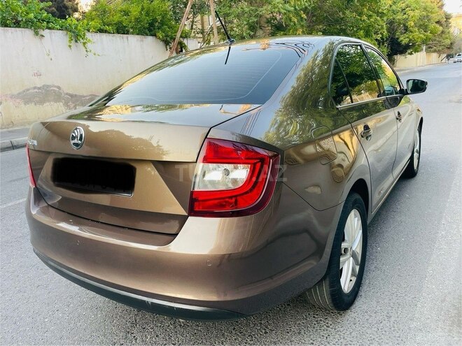 Skoda Rapid 2018, 180,000 km - 1.6 l - Bakı