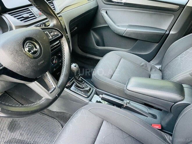 Skoda Rapid 2018, 180,000 km - 1.6 l - Bakı