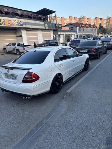 Mercedes E 240 2002, 289,000 km - 2.6 l - Bakı