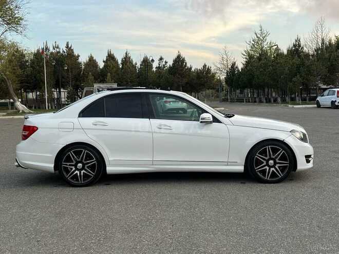 Mercedes C 250 2014, 232,869 km - 1.8 л - Sumqayıt
