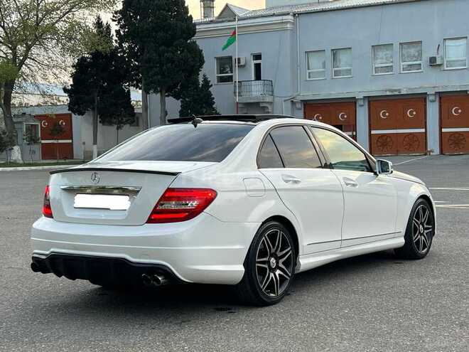 Mercedes C 250 2014, 232,869 km - 1.8 л - Sumqayıt