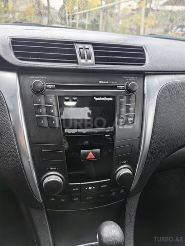 Suzuki Kizashi 2010, 207,000 km - 2.4 l - Bakı