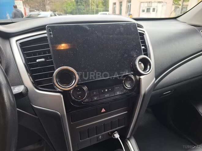 Mitsubishi L200 2021, 95,611 km - 2.5 л - Bakı