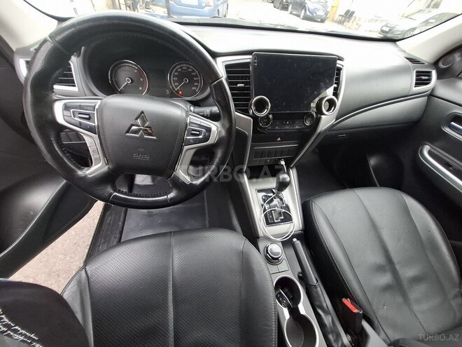 Mitsubishi L200 2021, 95,611 km - 2.5 л - Bakı