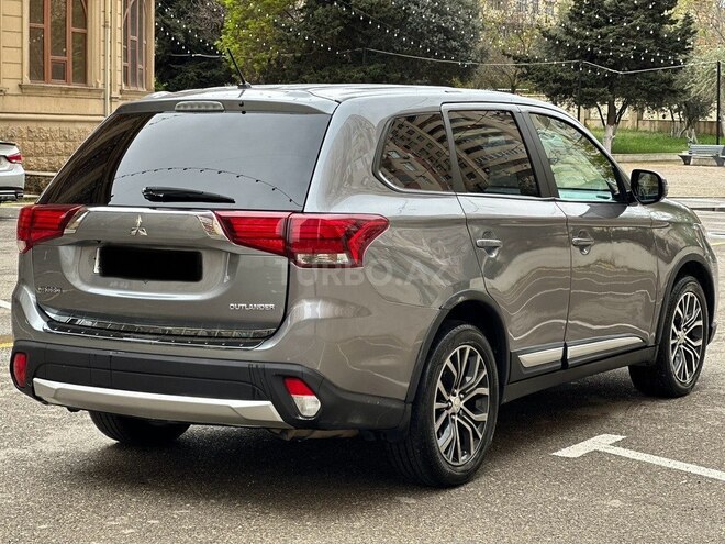 Mitsubishi Outlander 2015, 236,574 km - 2.4 л - Bakı