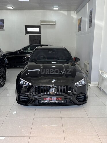 Mercedes C 63 S AMG-1