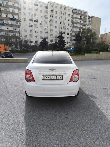 Chevrolet Aveo-5