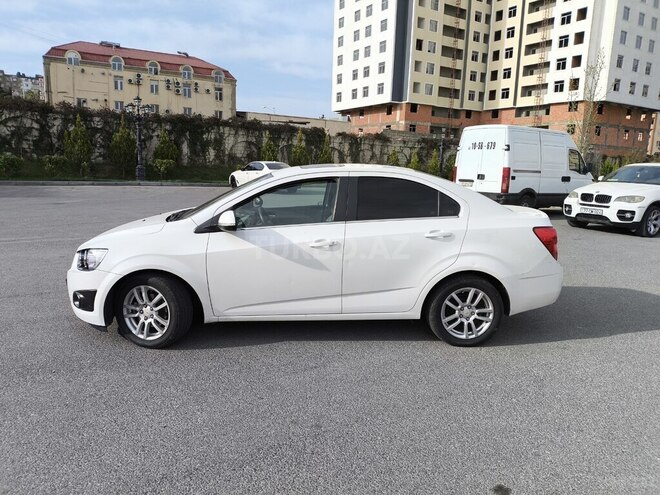 Chevrolet Aveo-3