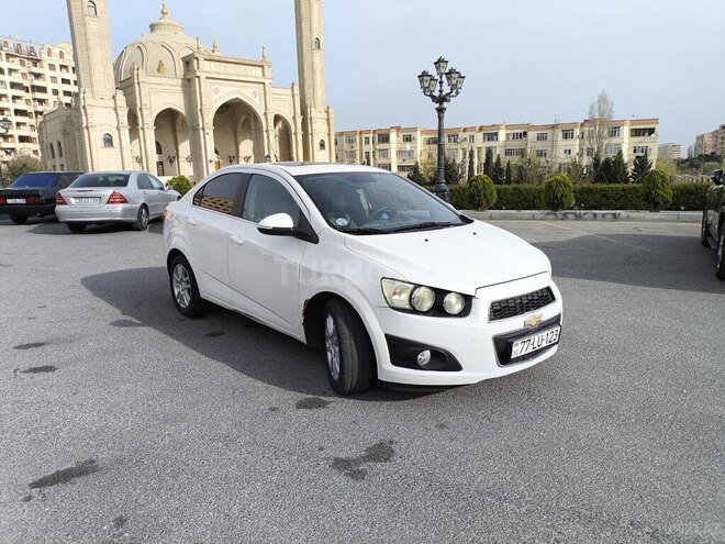 Chevrolet Aveo-8