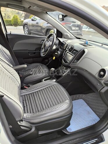 Chevrolet Aveo-9