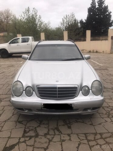 Mercedes E 200 1999, 325,000 km - 2.0 л - Sumqayıt