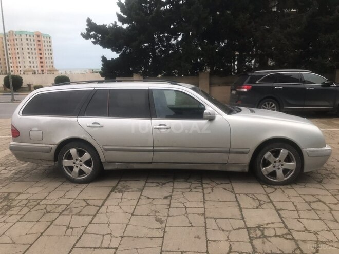 Mercedes E 200 1999, 325,000 km - 2.0 л - Sumqayıt