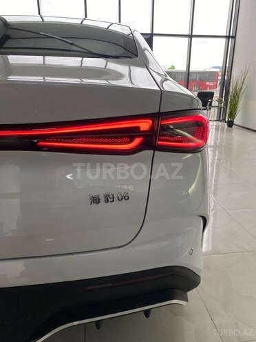 BYD Seal 06-8