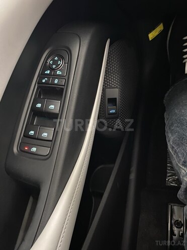 BYD Seal 06-13